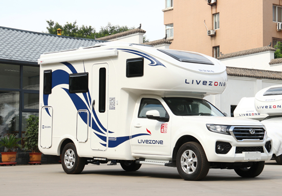 這款房車，勁大省油還是四驅房車