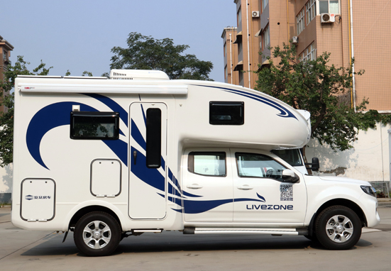 您覺(jué)得，四驅(qū)房車(chē)選哪款合適？