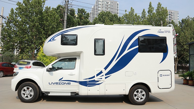 帶老人和孩子出行最合適，還是四驅房車