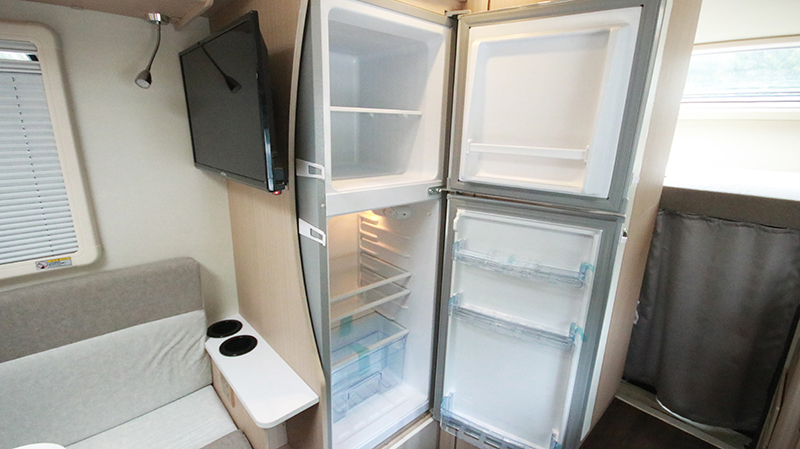 帶老人和孩子出行最合適，還是四驅房車