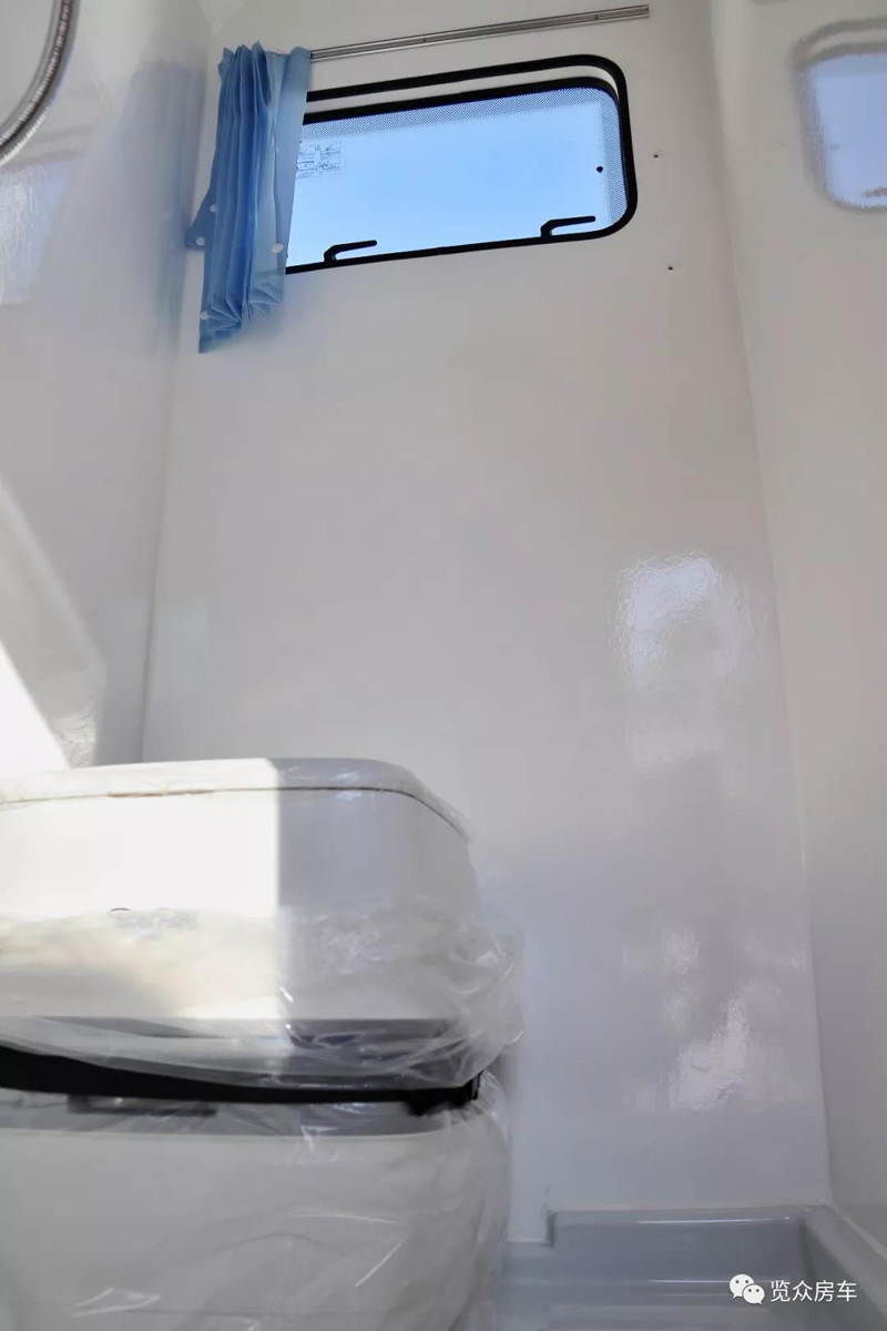 房車還就要選汽油、四驅(qū)、兩米大床