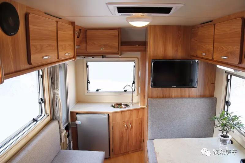 房車還就要選汽油、四驅(qū)、兩米大床