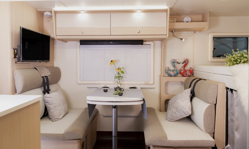 大床、大客廳得房車，四驅、動力好