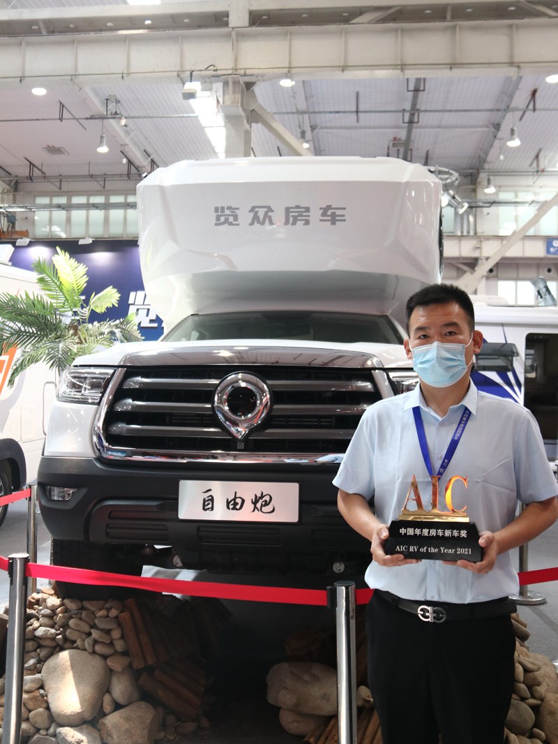 年度新車、自動檔、四驅(qū)，能選的房車