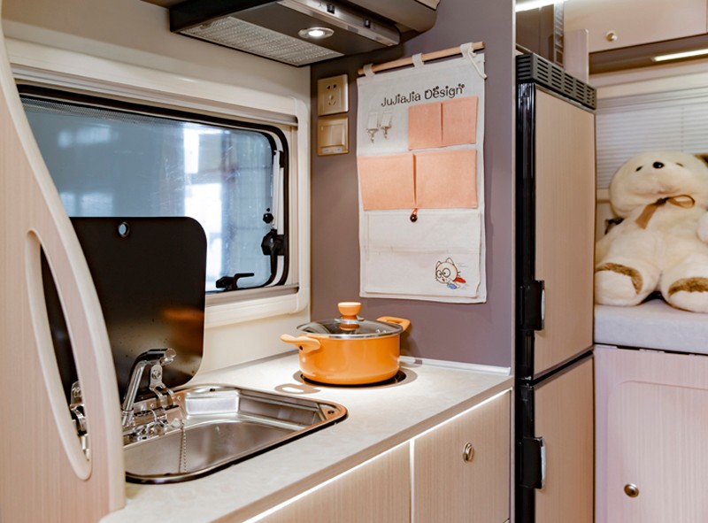 一家四口出行,這款房車非常合適 一家四口出行,這款房車非常合適