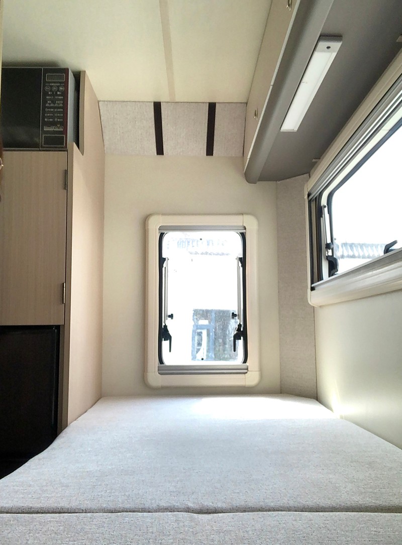 這款六座房車，還是四驅房車