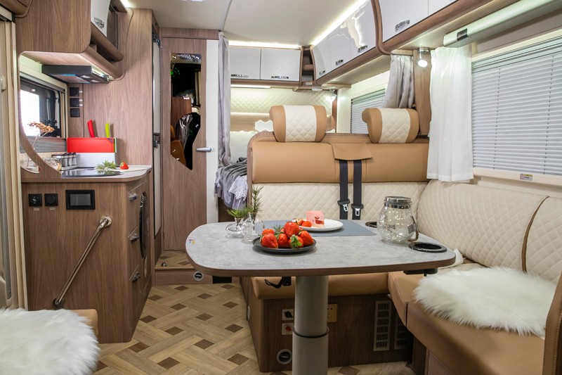 塞拉維房車，夠大，夠舒適