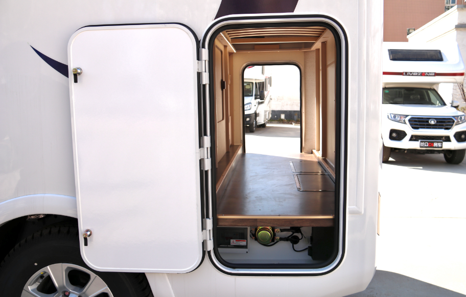 分時四驅、超大空間、一代經典——風駿C7！