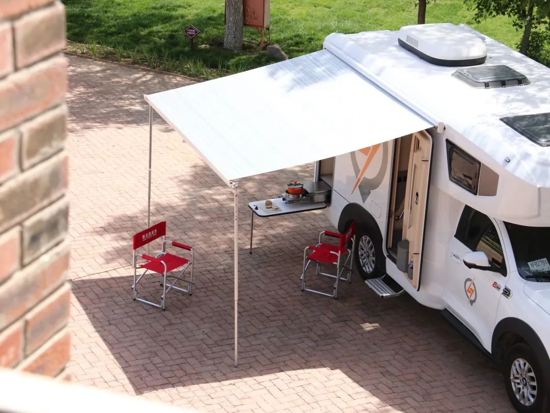 想買輛房車環(huán)游中國(guó),該選B型還是C型? 想買輛房車環(huán)游中國(guó),該選B型還是C型?